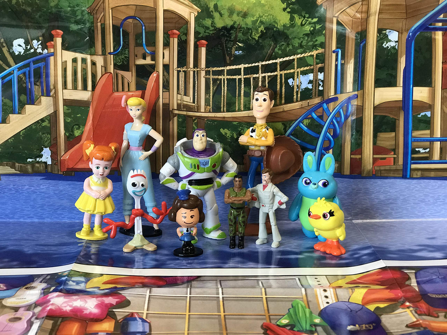 TOY STORY Livre comptines et figurines